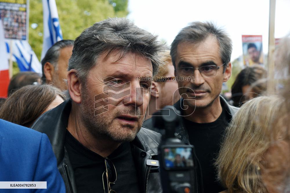 The Tous 7 Octobre Association Organizes A March For Hostages Held By Hamas - Paris