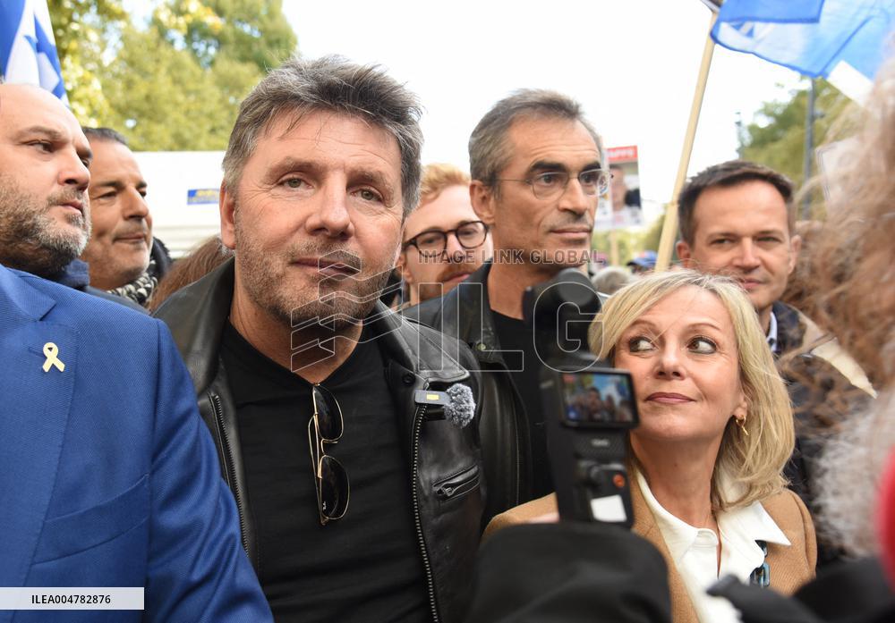 The Tous 7 Octobre Association Organizes A March For Hostages Held By Hamas - Paris