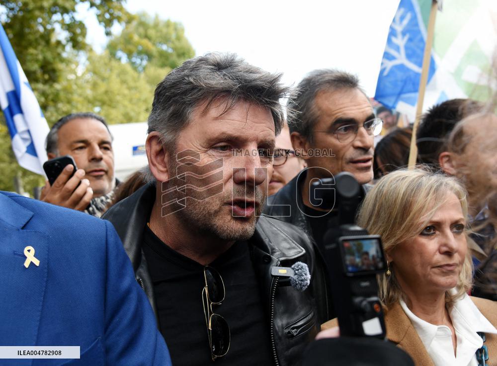 The Tous 7 Octobre Association Organizes A March For Hostages Held By Hamas - Paris