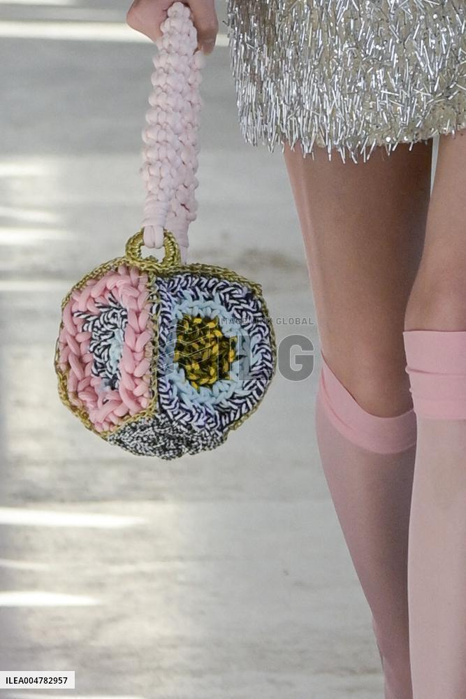 PFW - Shuting Qiu Runway