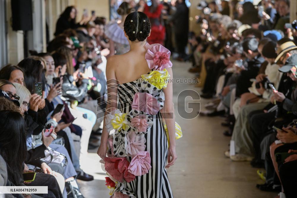 PFW - Shuting Qiu Runway