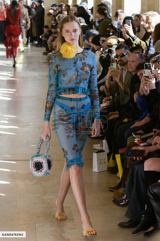 PFW - Shuting Qiu Runway