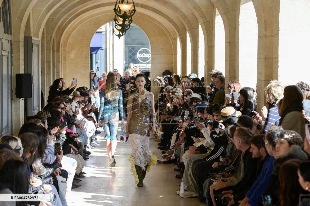 PFW - Shuting Qiu Runway