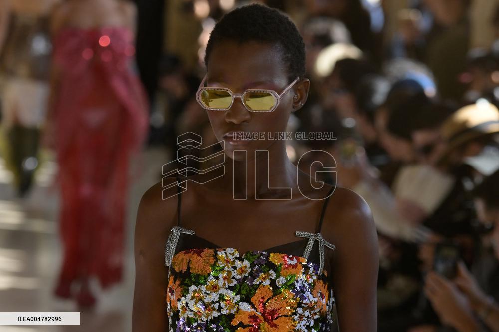 PFW - Shuting Qiu Runway