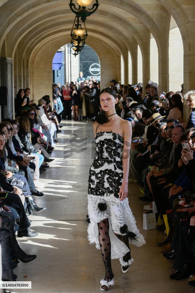 PFW - Shuting Qiu Runway