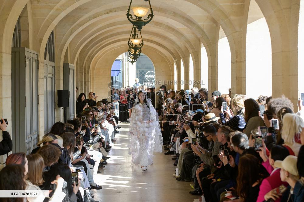 PFW - Shuting Qiu Runway