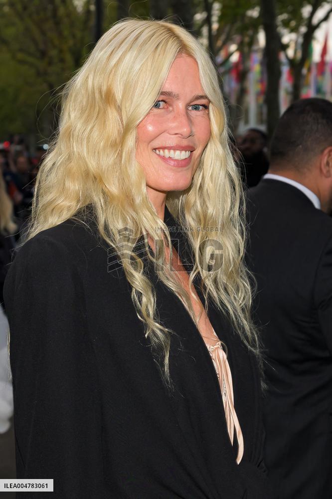 PFW Chloe Outside Arrivals