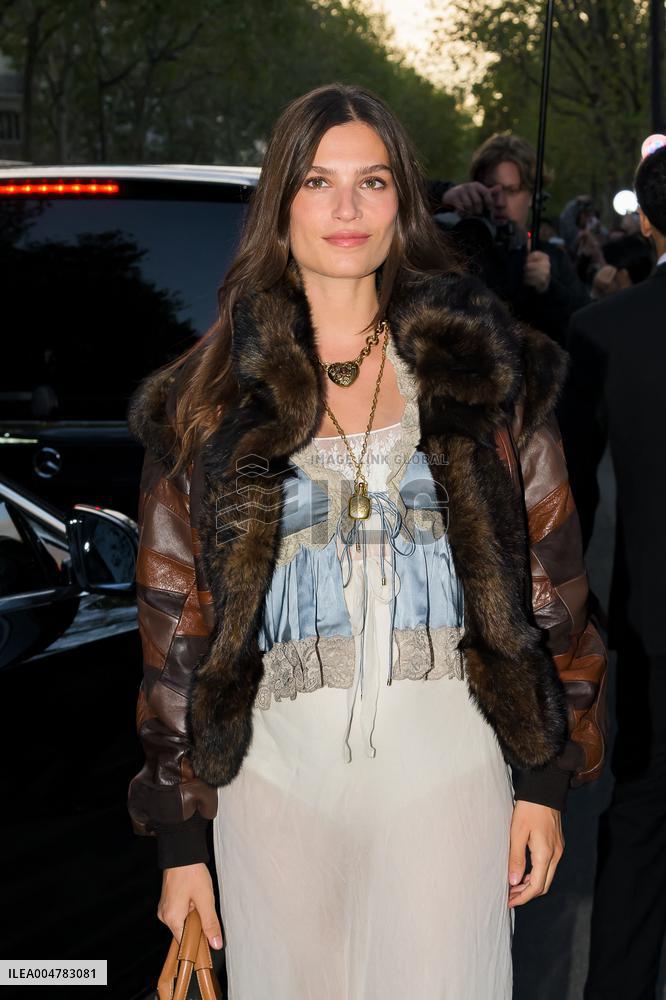 PFW Chloe Outside Arrivals