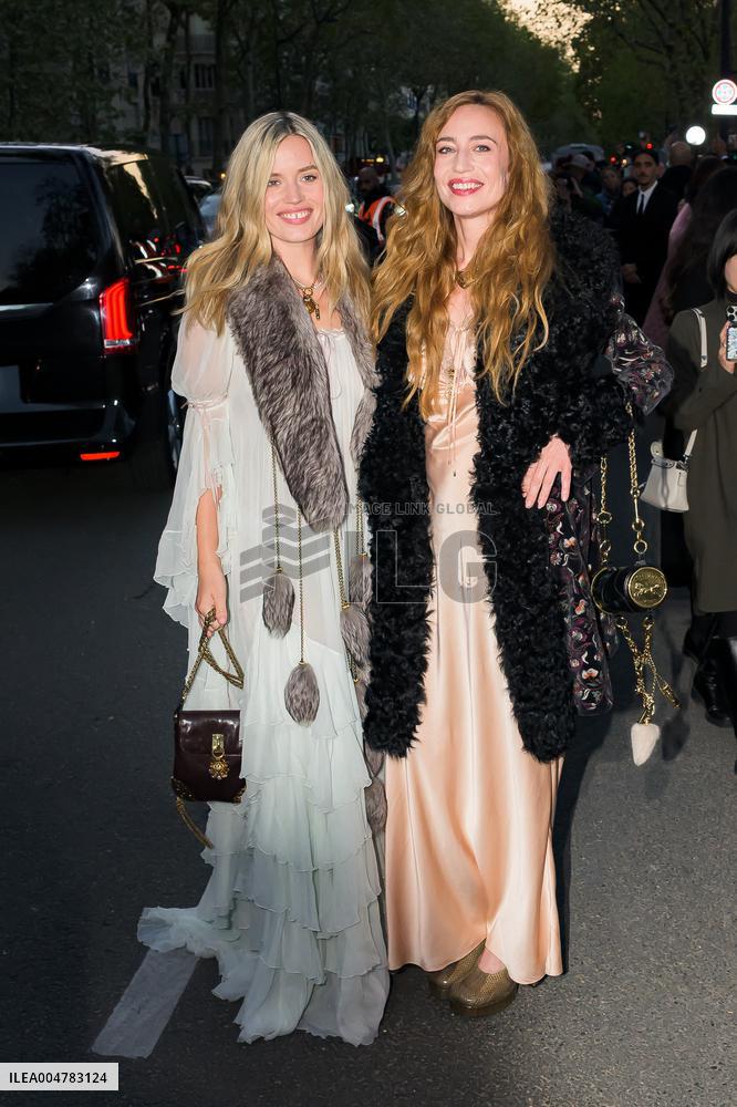 PFW Chloe Outside Arrivals