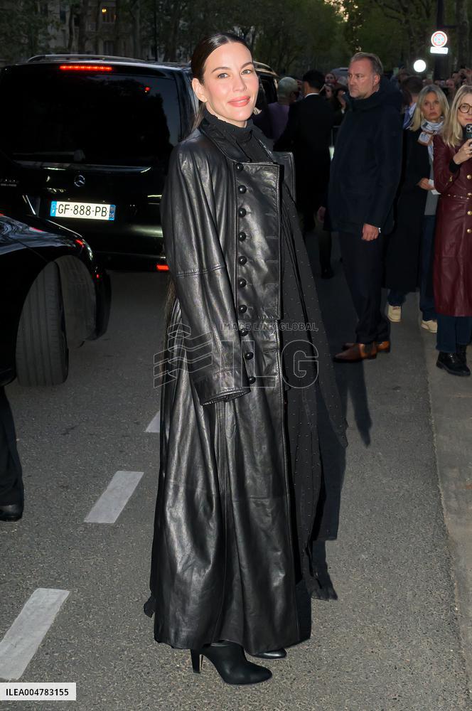 PFW Chloe Outside Arrivals