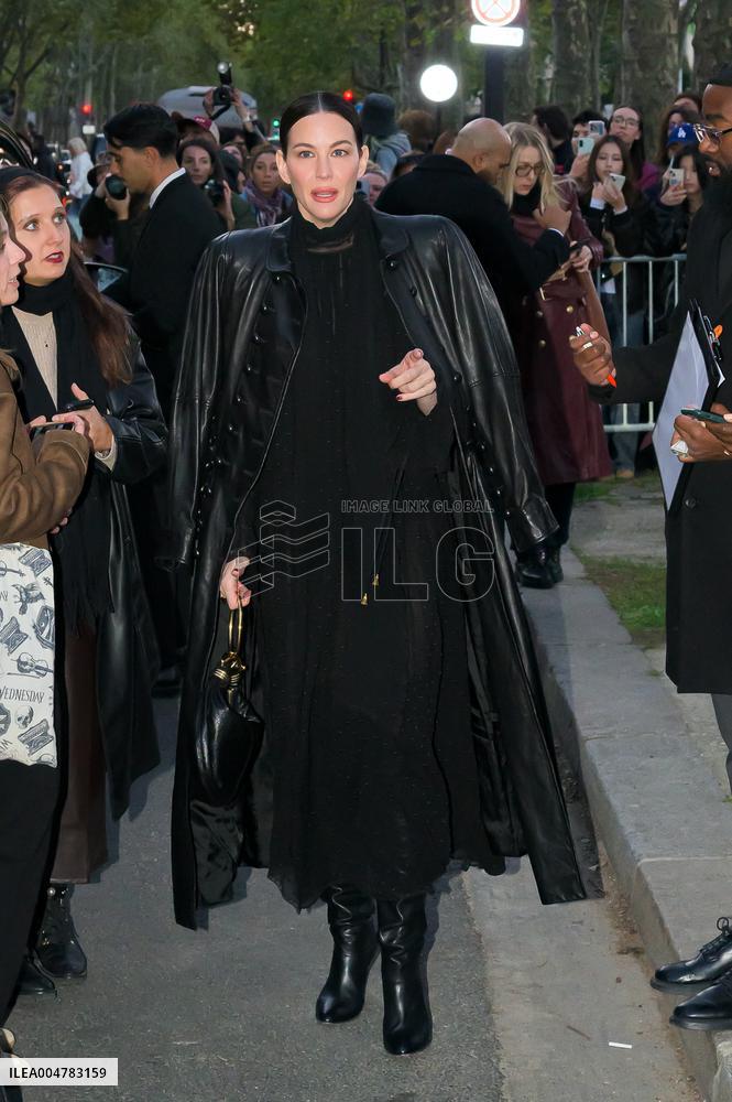 PFW Chloe Outside Arrivals