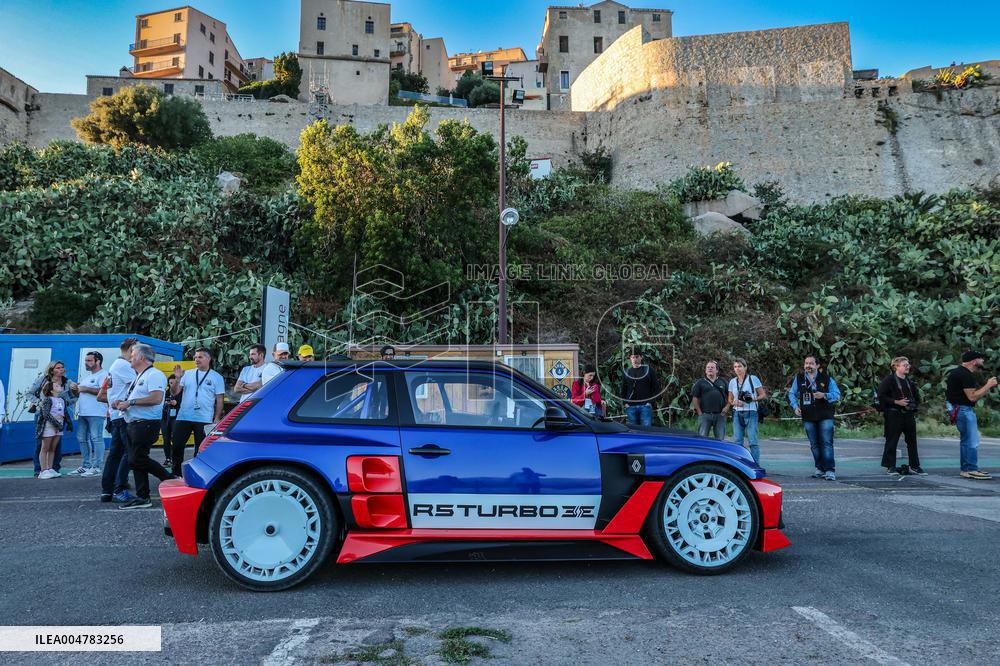 The New Renault 5 Turbo 3E Unveiled On The Calvi Harbour