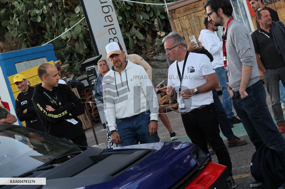 The New Renault 5 Turbo 3E Unveiled On The Calvi Harbour