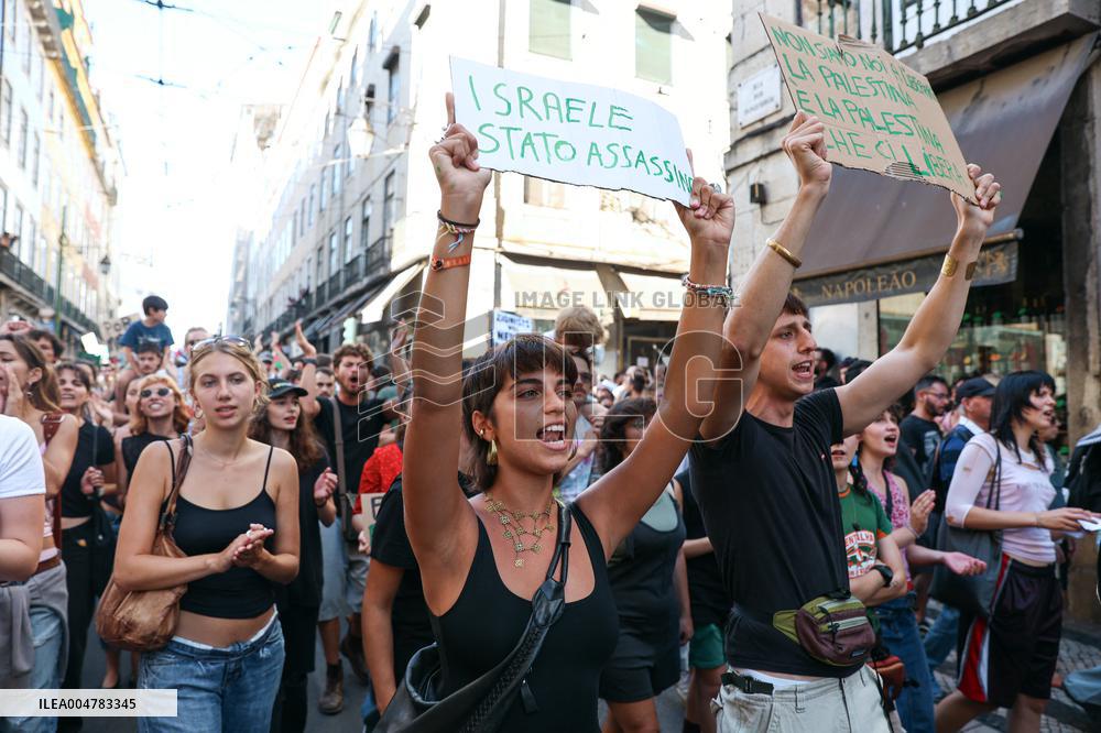 Demonstration In Support Of The Palestinian People - Lisbon