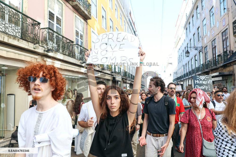 Demonstration In Support Of The Palestinian People - Lisbon