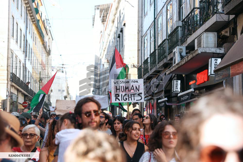 Demonstration In Support Of The Palestinian People - Lisbon