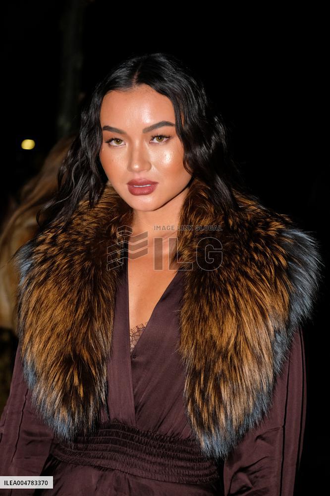 PFW - Chloe Outside Arrivals