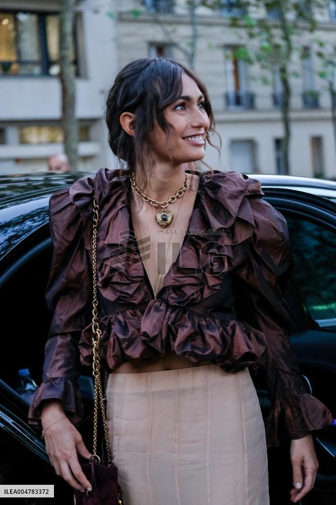 PFW - Chloe Outside Arrivals