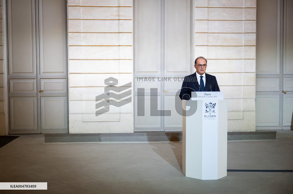 Announcement of The New Government - Paris