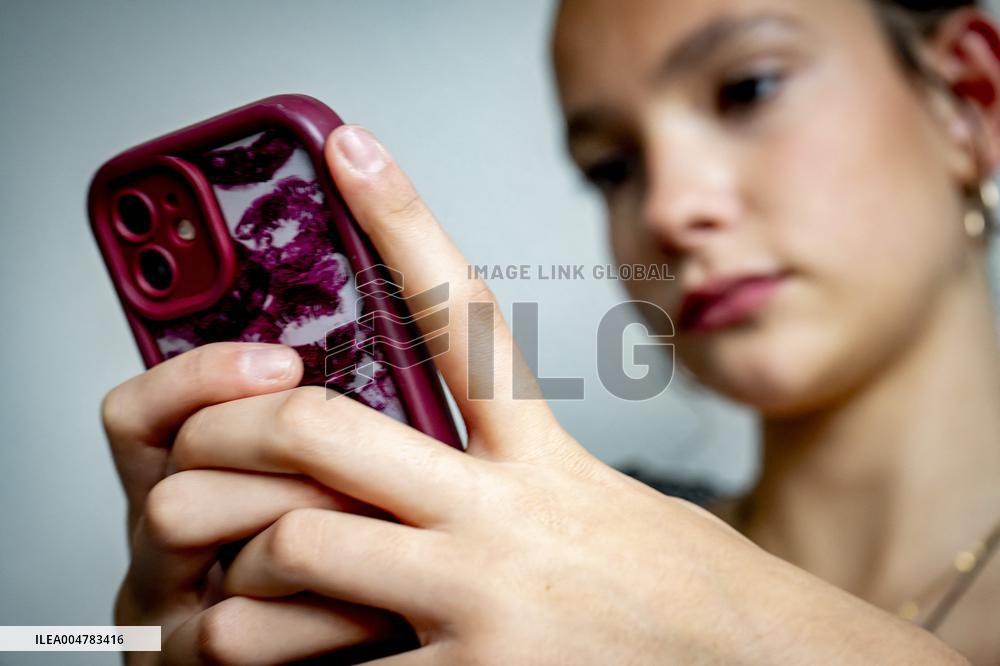 Illustration - A Teenage Girl On Her Cell Phone