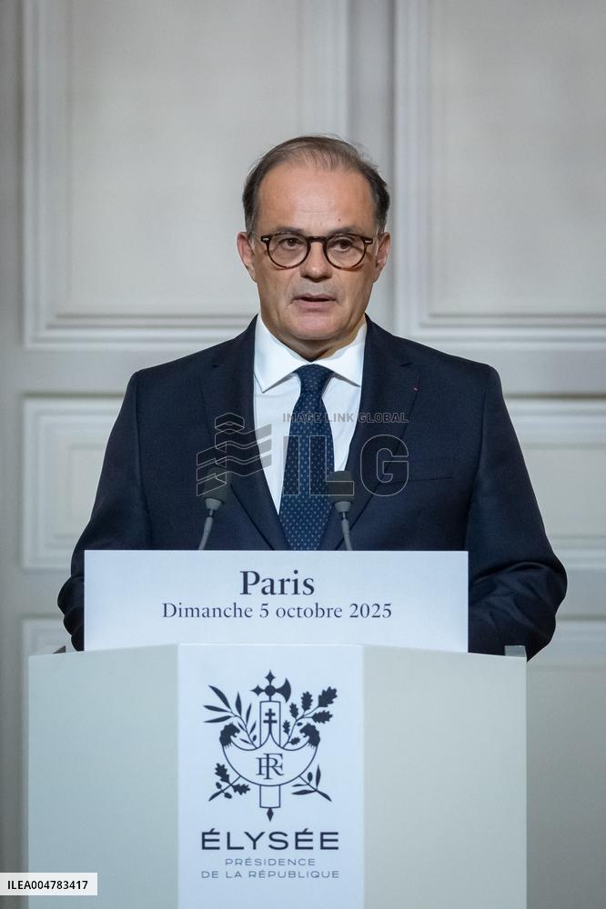 Announcement of The New Government - Paris