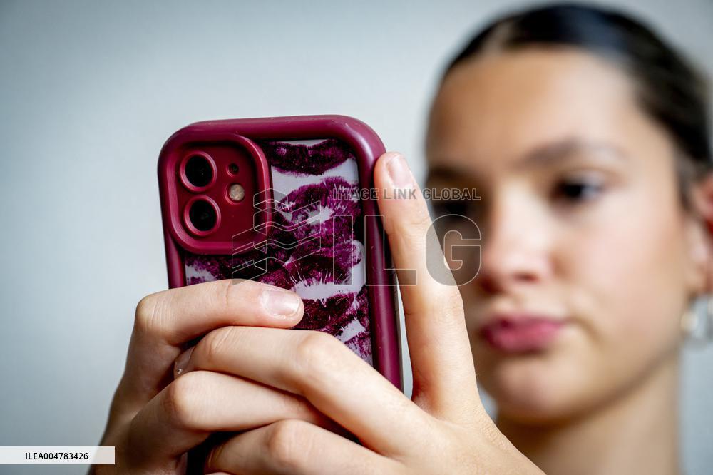 Illustration - A Teenage Girl On Her Cell Phone