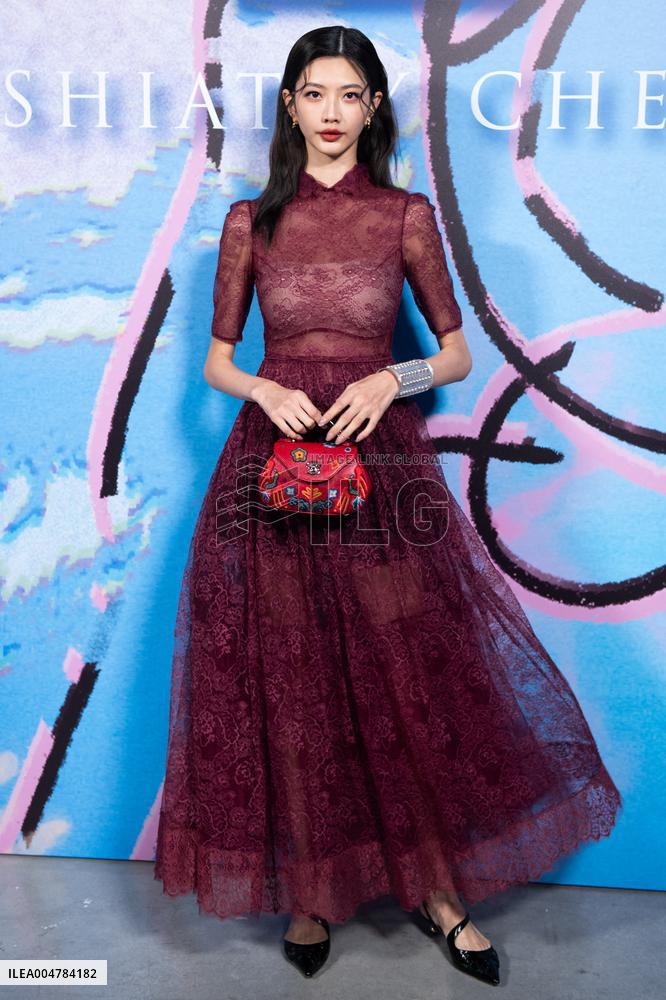 PFW Shiatzy Chen Photocall