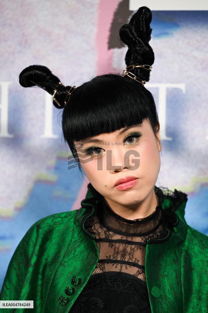 PFW Shiatzy Chen Photocall