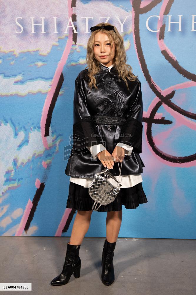 PFW Shiatzy Chen Photocall