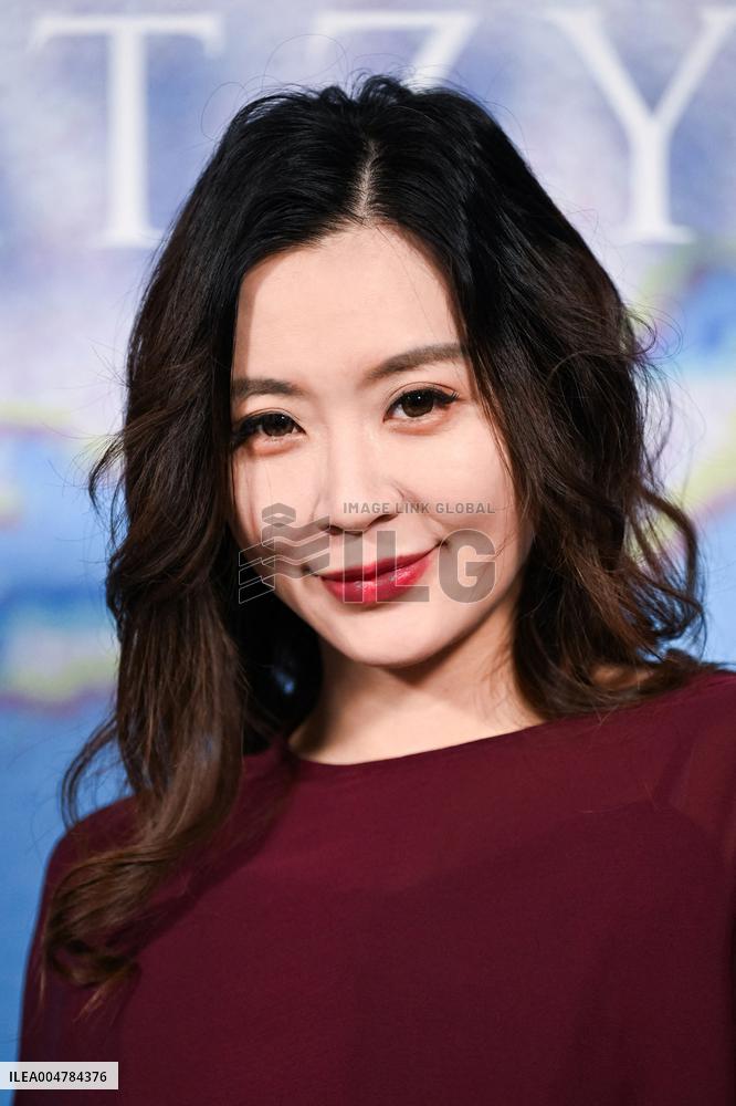 PFW Shiatzy Chen Photocall