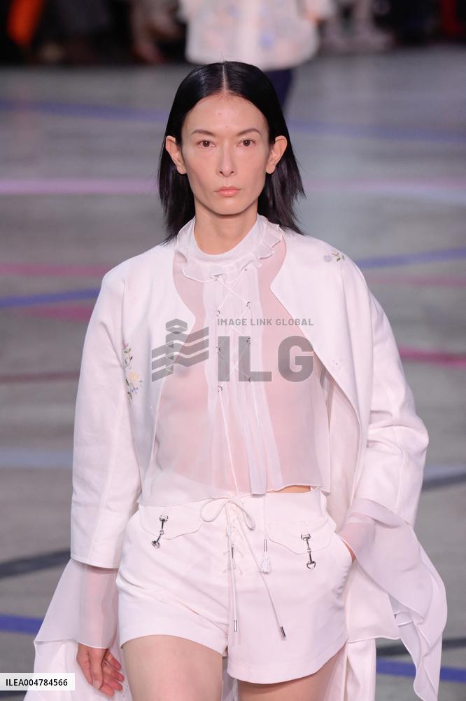 PFW - Shiatzy Chen Runway