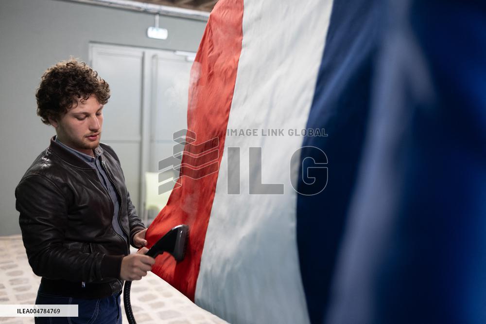 Marine Tondelier gives a press conference - Paris