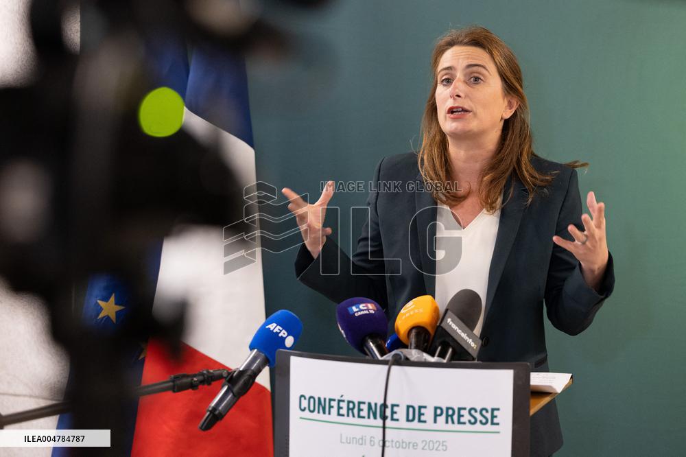 Marine Tondelier gives a press conference - Paris