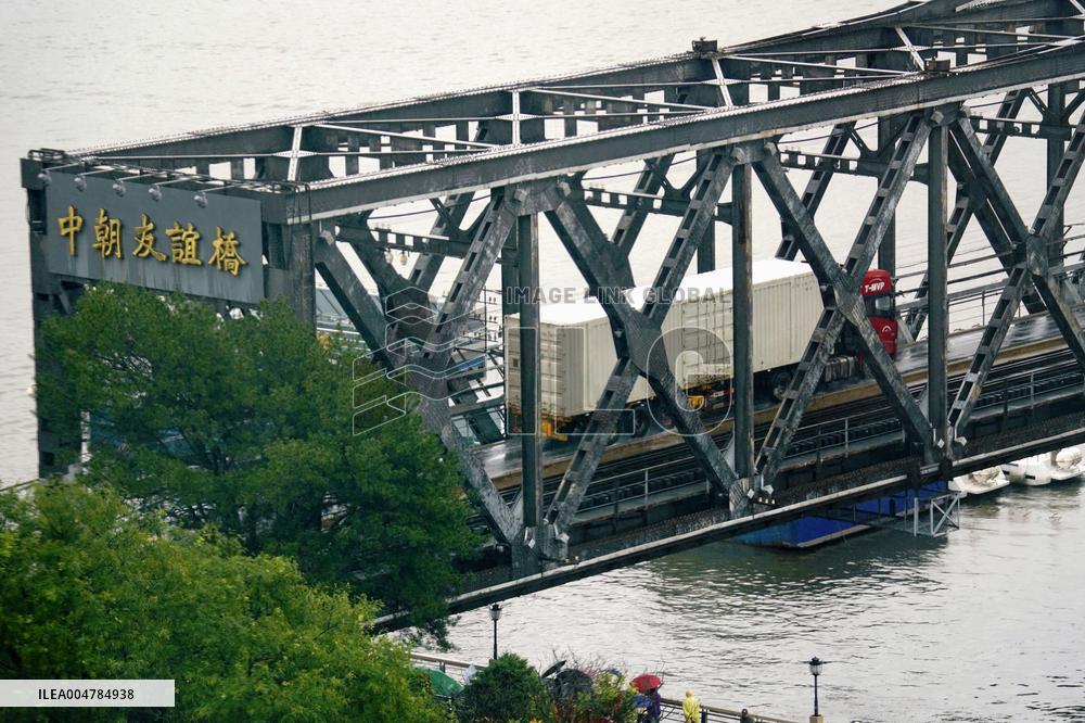Bridge connecting China and N. Korea