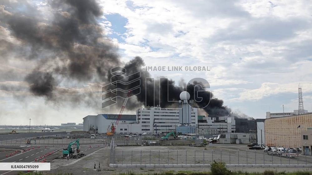 [Breaking News]Fire on Haneda airport premises