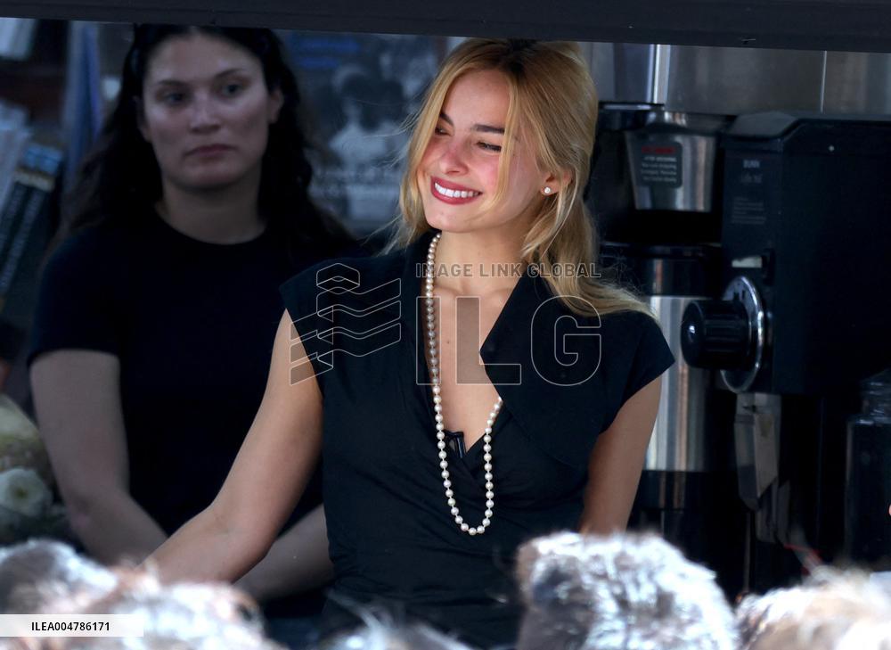 Addison Rae out in New York