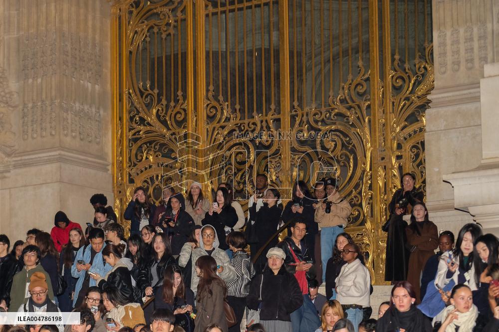 PFW - Atmosphere At Chanel Show