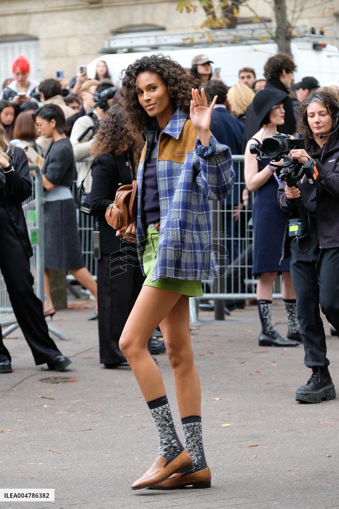 PFW - Miu Miu Outside Arrivals