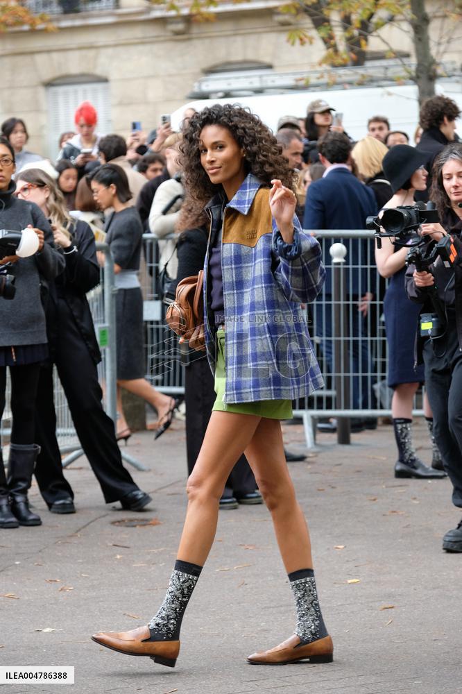 PFW - Miu Miu Outside Arrivals