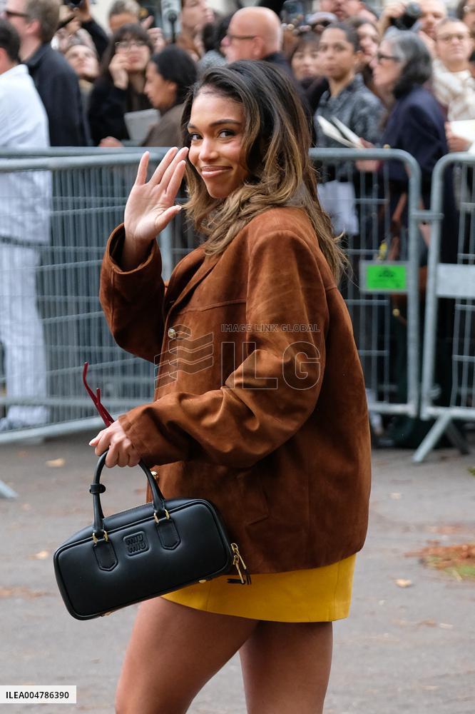 PFW - Miu Miu Outside Arrivals