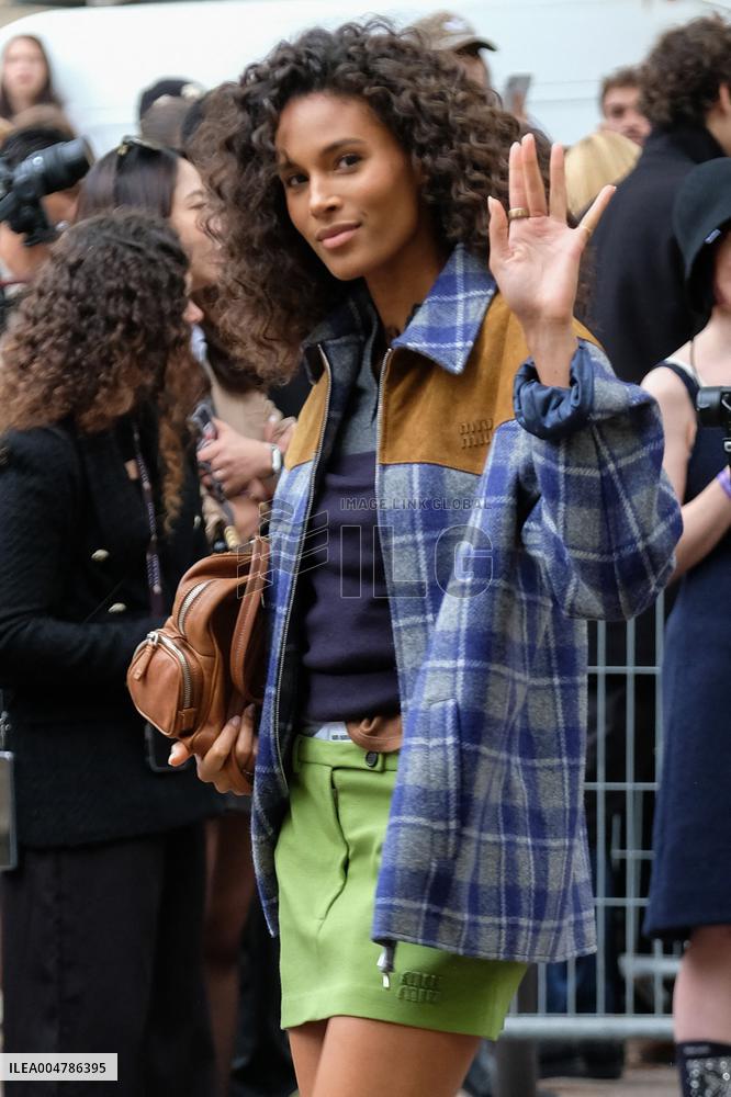 PFW - Miu Miu Outside Arrivals