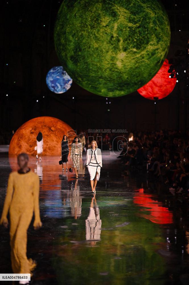 Chanel Runway Fashion Week Paris.FC