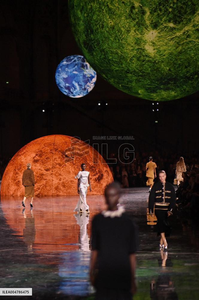 Chanel Runway Fashion Week Paris.FC