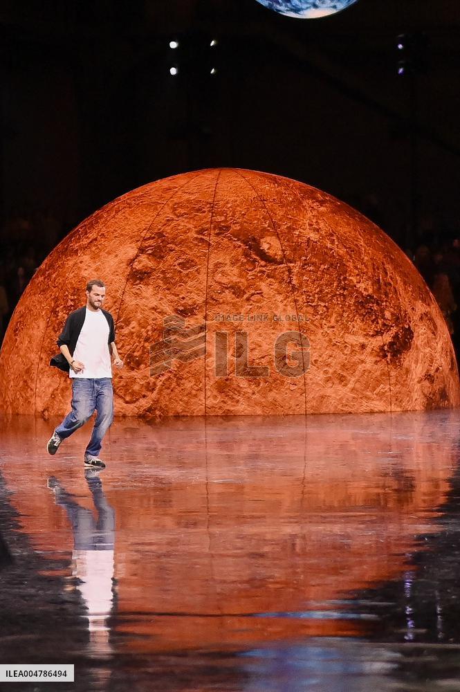 Chanel Runway Fashion Week Paris.FC