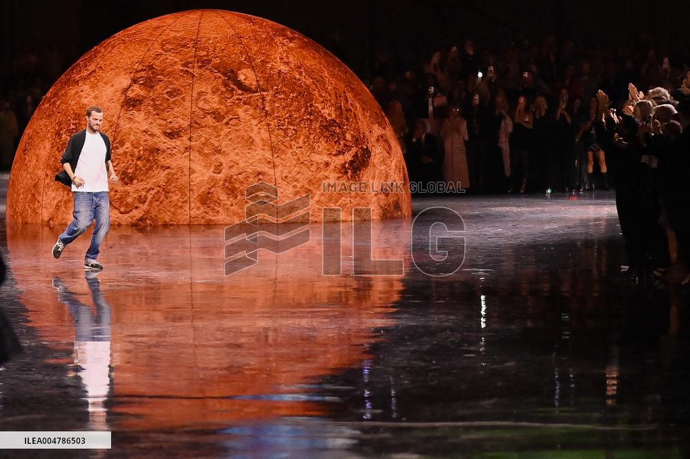 Chanel Runway Fashion Week Paris.FC