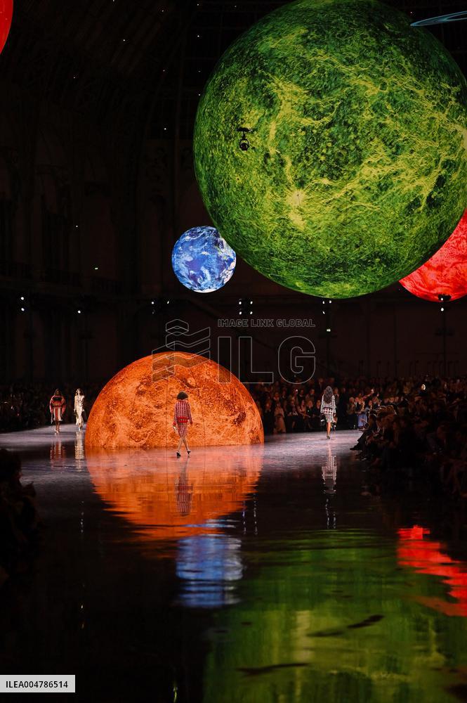 Chanel Runway Fashion Week Paris.FC