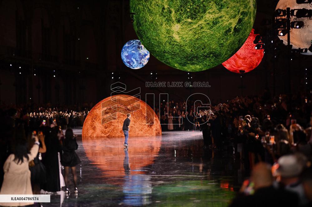 Chanel Runway Fashion Week Paris.FC