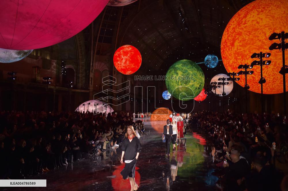 Chanel Runway Fashion Week Paris.FC