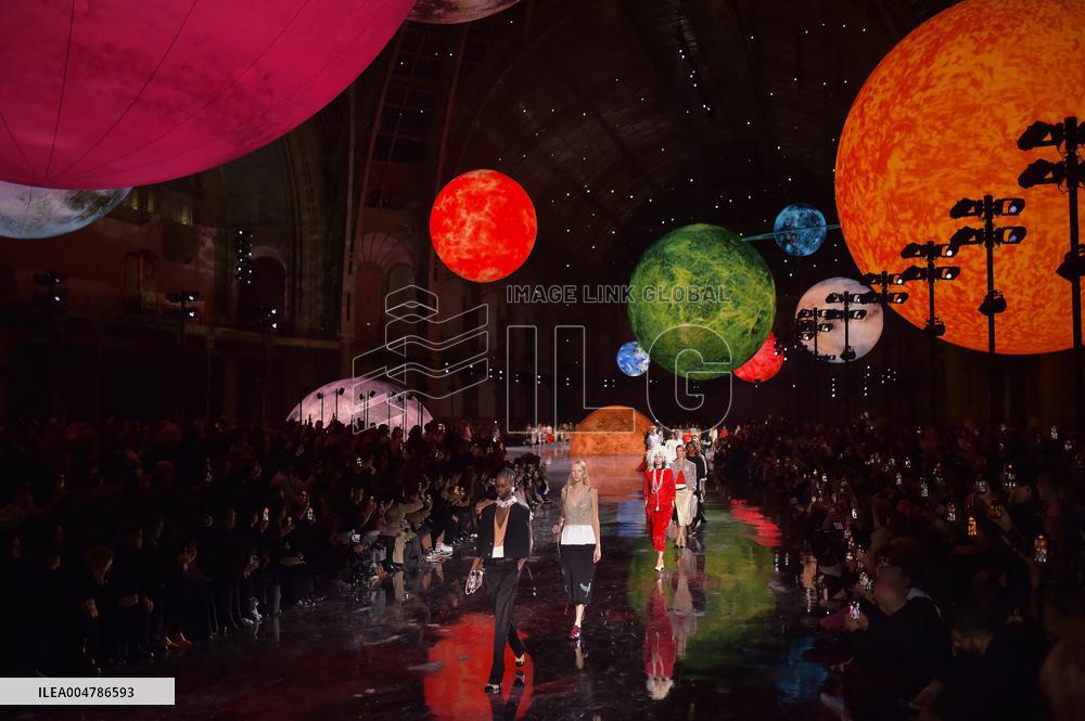 Chanel Runway Fashion Week Paris.FC