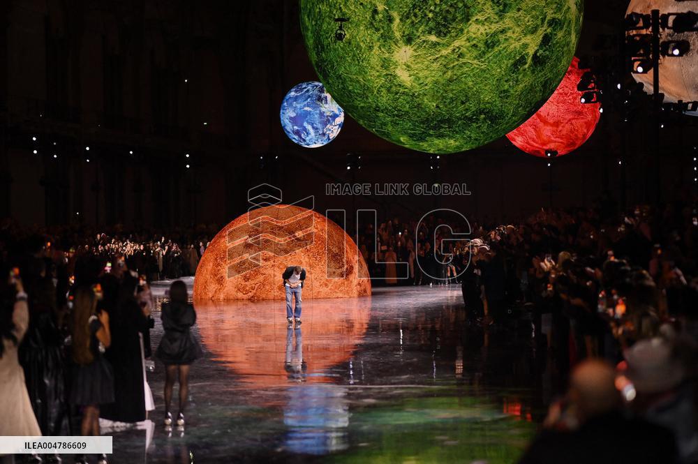 Chanel Runway Fashion Week Paris.FC